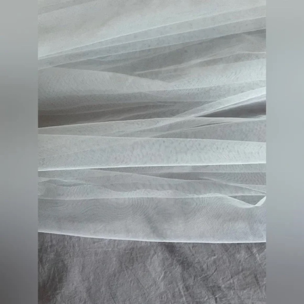 Designer Ivory Cathedral Wedding Veil - Picture 4 of 7